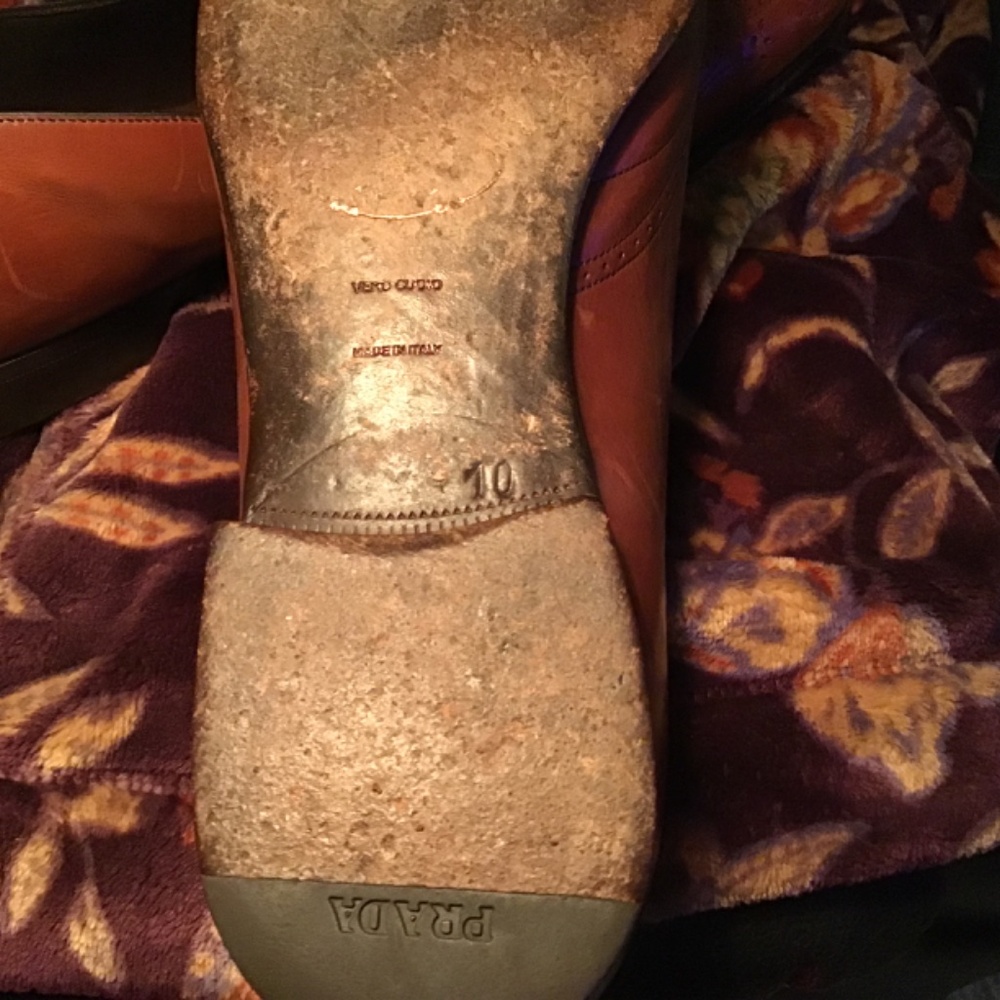 Prada light brown slip on’s - Picture 9 of 9